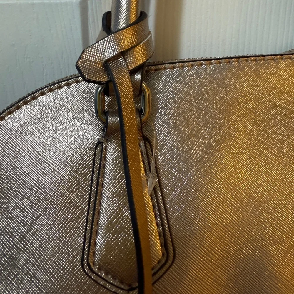 Guess Rose Metallic Satchel Quilted Bottom Keychain NWOT! 17x11
